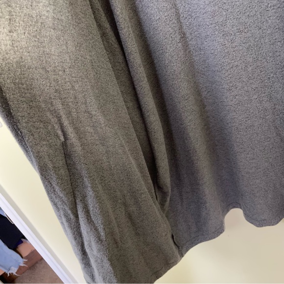 Young Fabulous & Broke Soft Gray Cardigan Sweater SZ Small - Picture 10 of 14